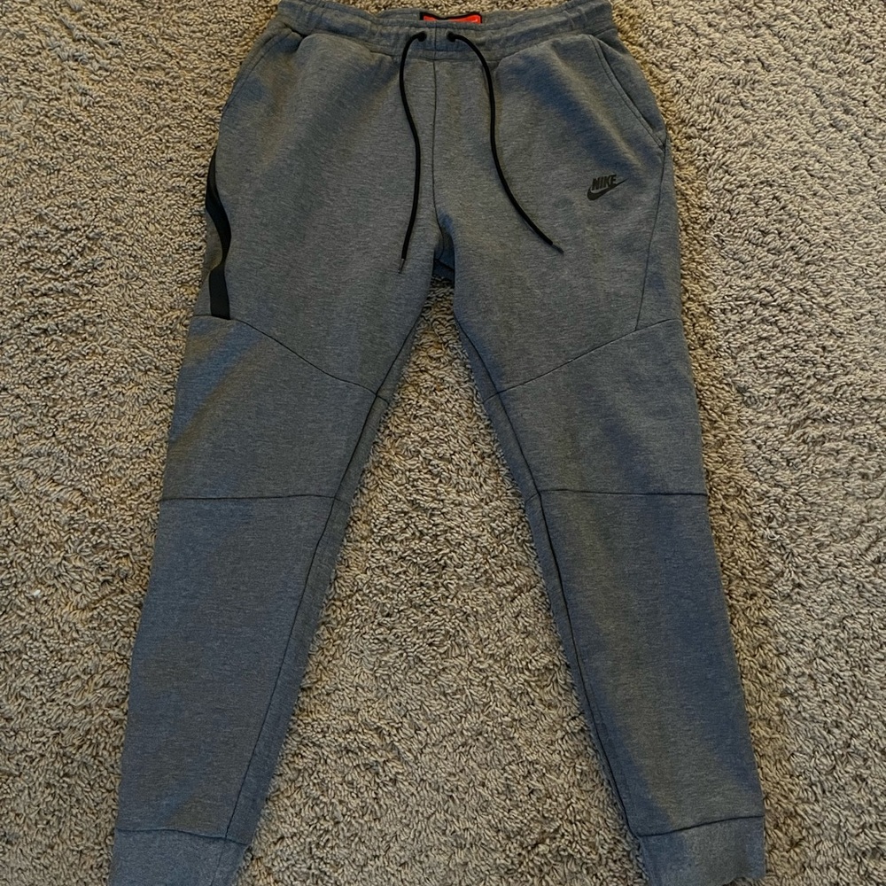COPY - Large Nike tech joggers